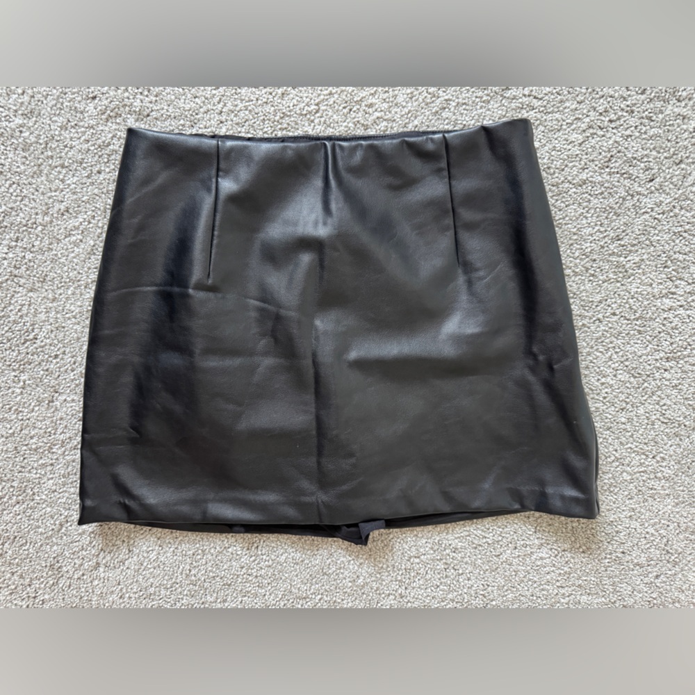 Abercrombie & Fitch Black Leather Skort